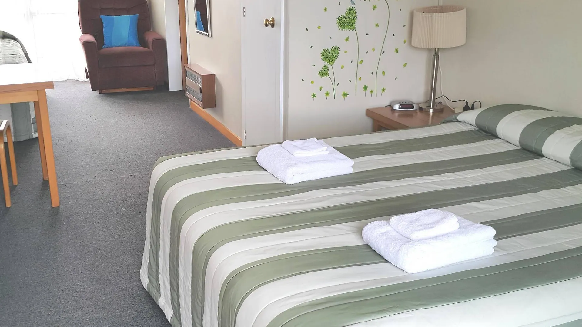 ****  Lilybrook Motel Rangiora New Zealand